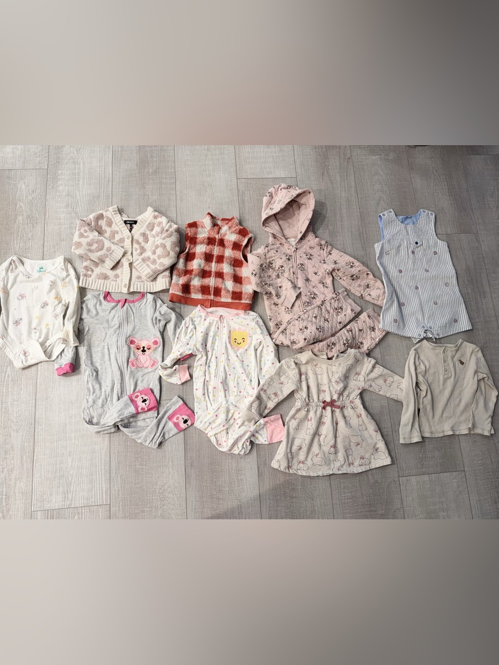 Baby girl clothes bundle 24 months
All sizes 24 months 18 months